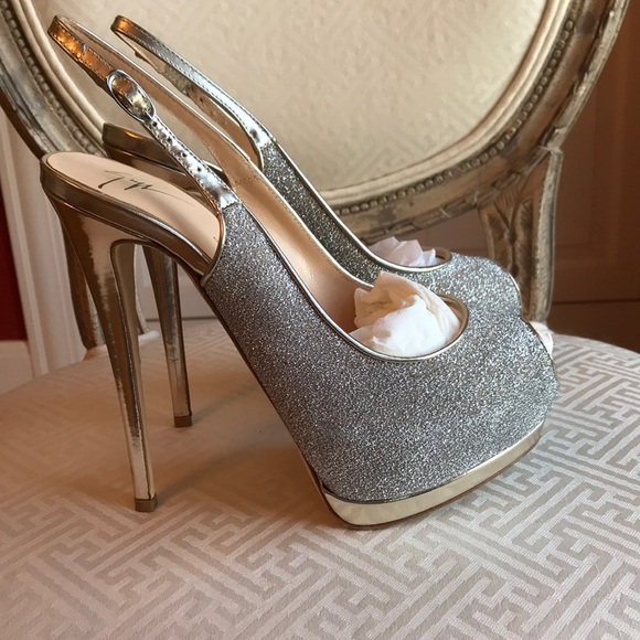 Giuseppe Zanotti metallic sling-backs - Picture 3 of 5